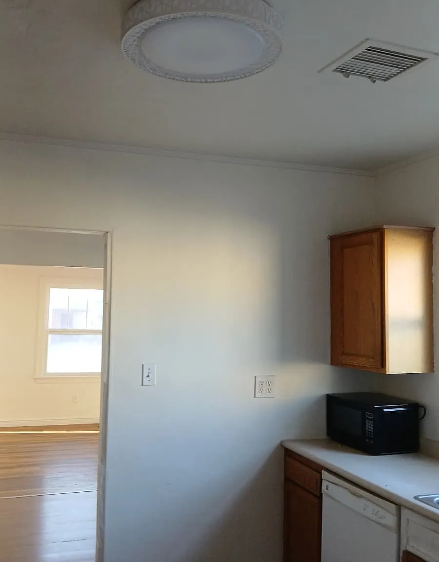 3 bed, 1110 sqft, $1,300 — Photo 1