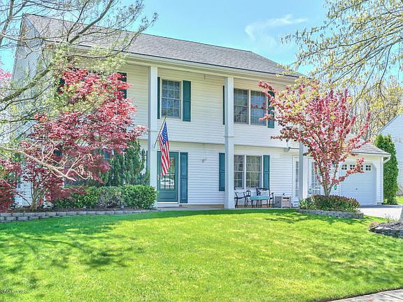 2nd image of 604 Buenaventura Ct