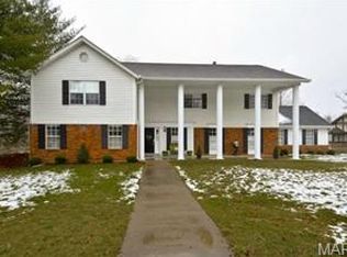 13571 Ladue Farm Rd, Saint Louis, MO 63141