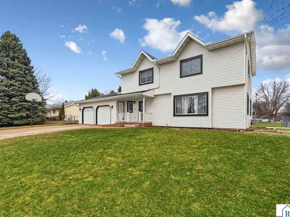 229 Wadsworth Dr, Mankato, MN 56001