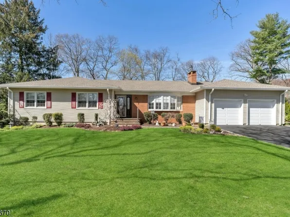 325 Linda Dr, Mountainside Boro, NJ 07092