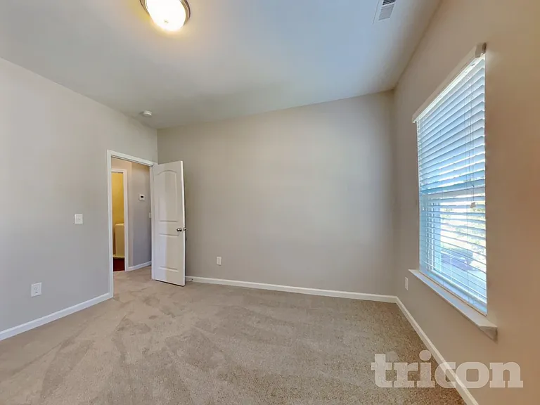 28 Ashview Dr — Photo 12