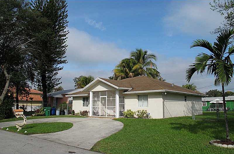1st image of 1715 NW 107th St