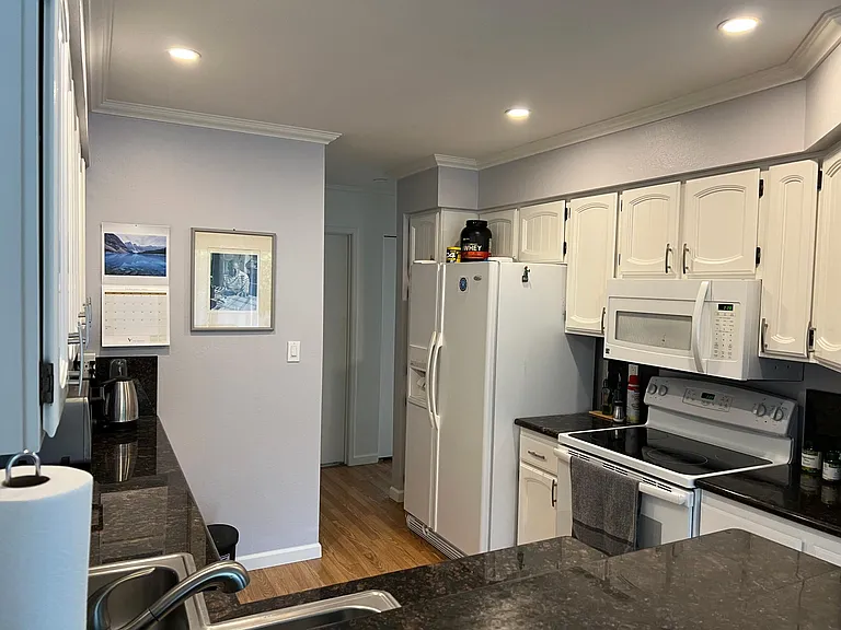 670 San Antonio Rd #31 — Photo 6