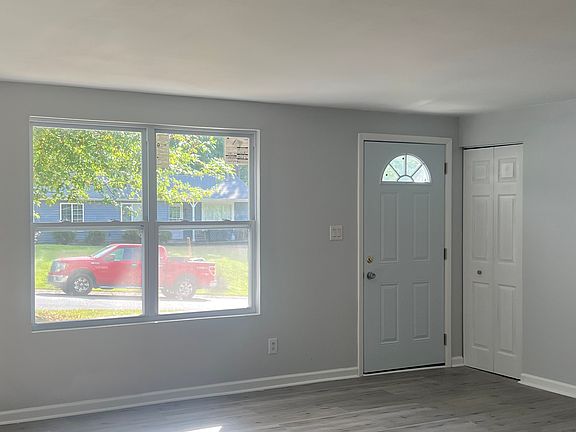 5th image of 7811 Cloughy Cir