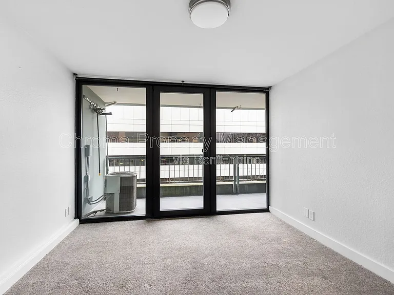 111 SW Harrison St #3E — Photo 8