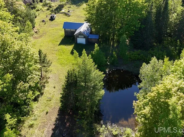 54665 Tecumseh Rd, Calumet, MI 49913