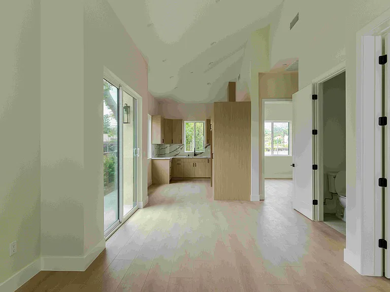 1215 N Verdugo Rd #E — Photo 5