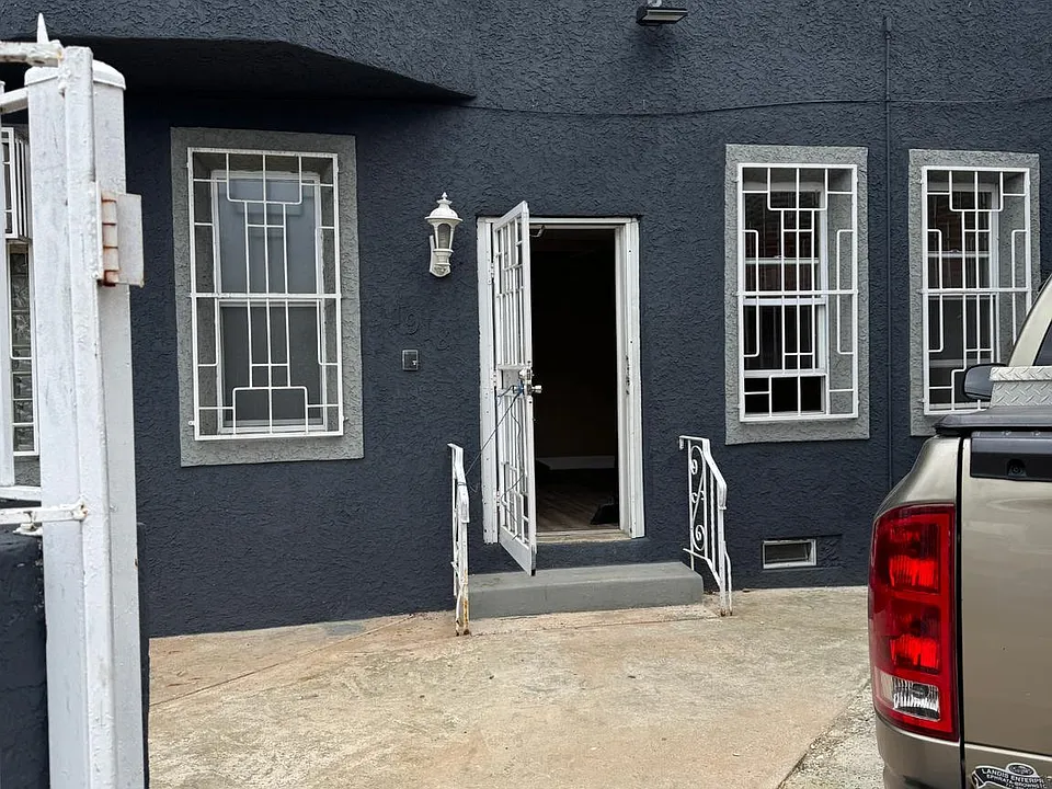 1918 Castor Side Ave