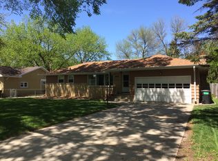 6928 Markwood Dr N, Crystal, MN 55427