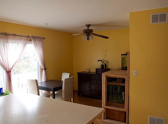 2nd image of 1623 Orchard Ct