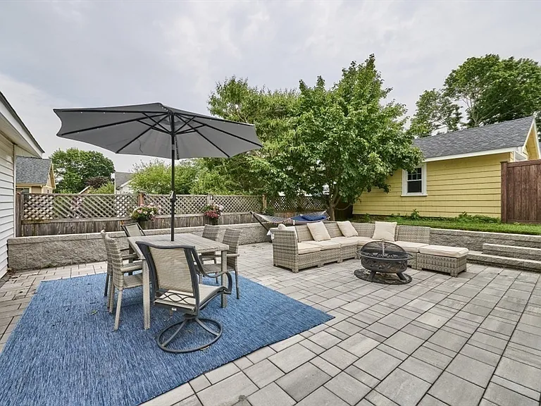 41 Lynde Ave — Photo 19