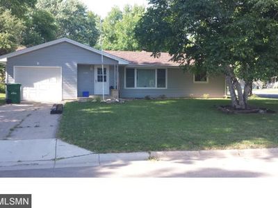 165 10th Ave NE, Hutchinson, MN, 55350