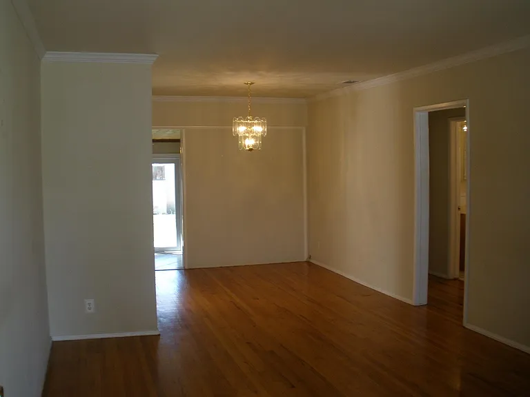 5325 Dunrobin Ave — Photo 15