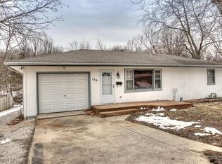 114 Collette St, Excelsior Springs, MO 64024