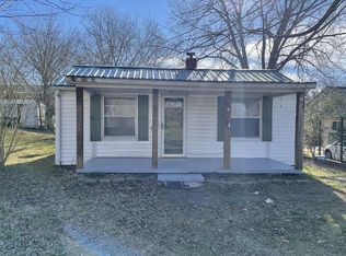407 Dull St, Dickson, TN 37055