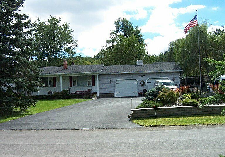 2nd image of 105 Warner Rd