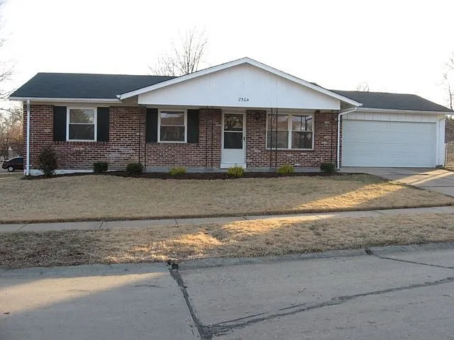 2304 White Ash Ct photo 1