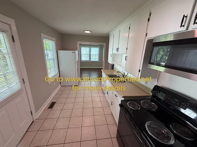 644 Carmel Ave — Photo 6