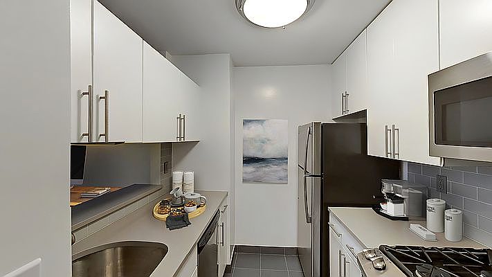 1st image of 260 W 52nd St APT 5J