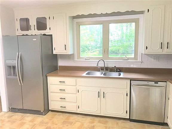 4th image of 2423 Elmington Dr