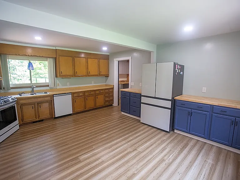 2282 State Park Rd — Photo 12