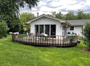 954 Oakdale Dr, Elgin, IL 60123