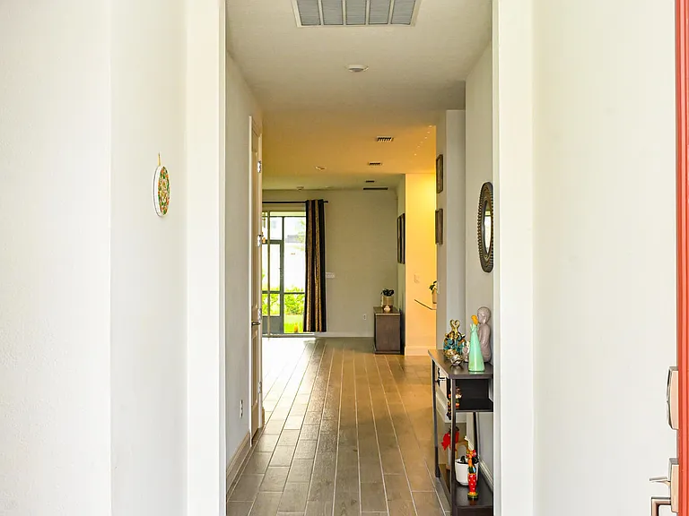 633 Superior Blvd — Photo 5