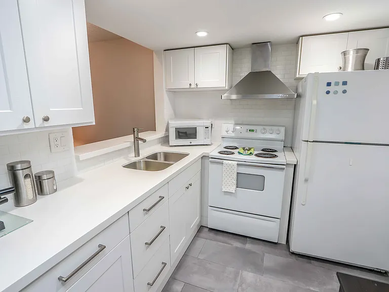 9150 Lime Bay Blvd #21 — Photo 7