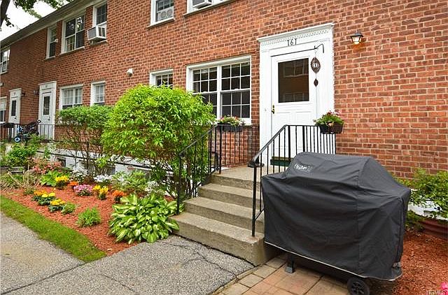 1st image of 19 Fieldstone Dr APT 161