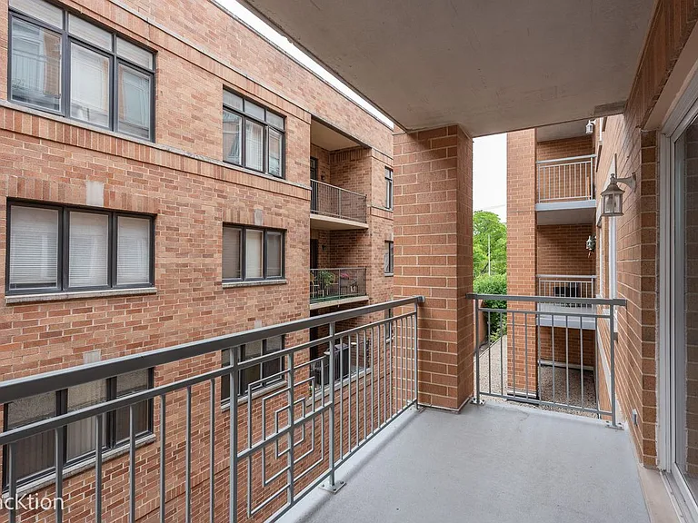 1 S Lincoln Ave #208 — Photo 15