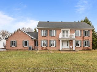 1007 Saint Pierre Rd, Russell, ON K0A 1W0