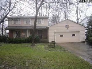 6242 Foxridge Dr photo 1