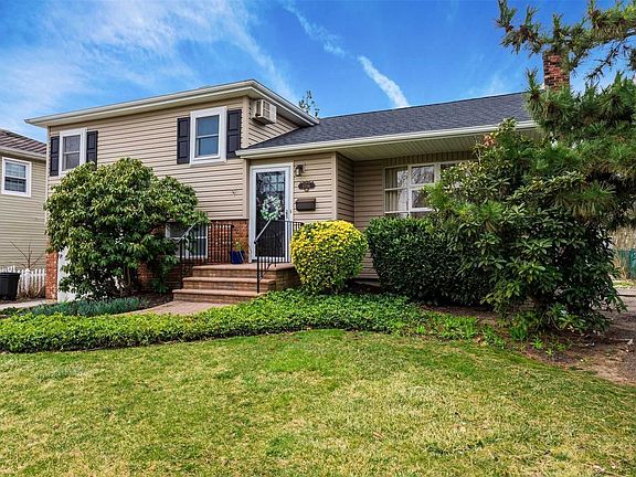 2nd image of 1716 Cherrywood Pl