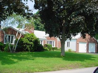 75 Sweetfern Rd, Warwick, RI 02888