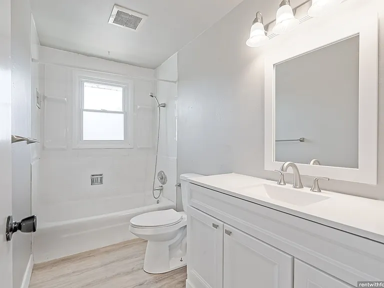 2261- 2267 Preble Ave. — Photo 11