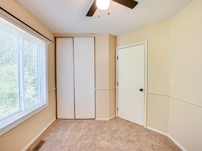1320 Andover Dr — Photo 13