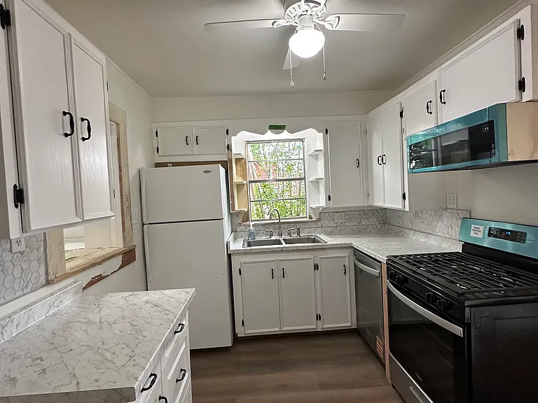 2508 Conrad Hilton Blvd — Photo 5