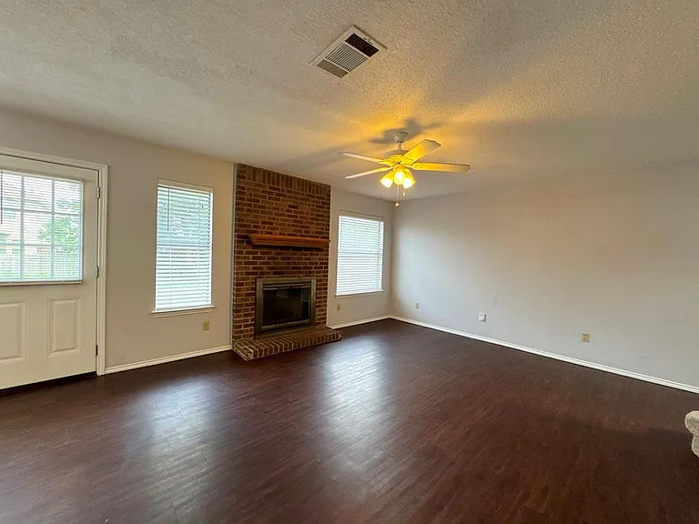 14009 Maricella Ln — Photo 8