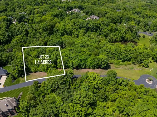 31 Grand Meridien Ct, Chesterfield, MO 63005