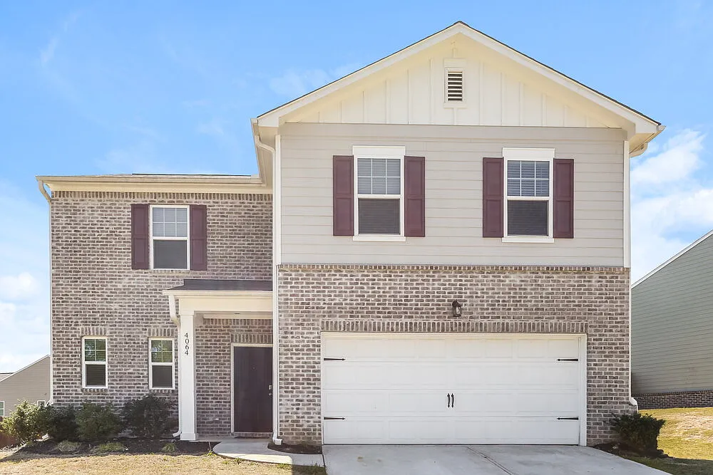 4 bed, 2.5 bath, 2279 sqft, $2,470 — Photo 1