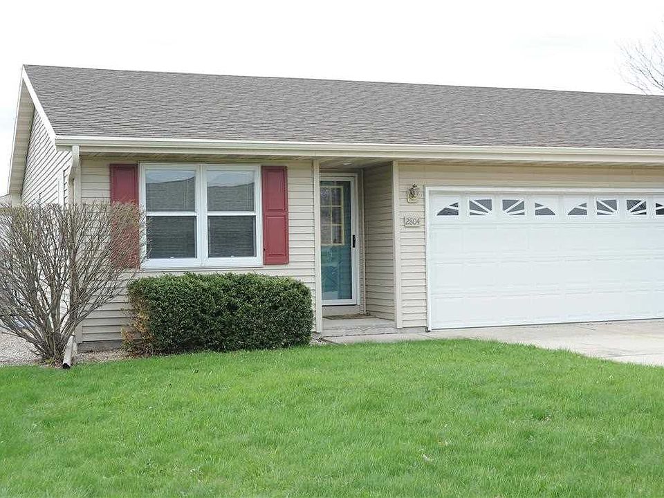 1st image of 2804 Carrousel Ln