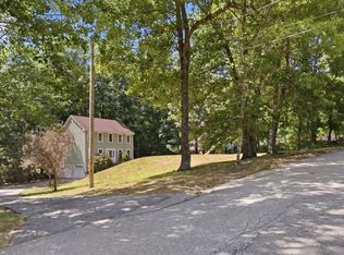11 Navajo St, Hubbardston, MA 01452