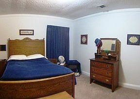 5th image of 1117 Ronald St