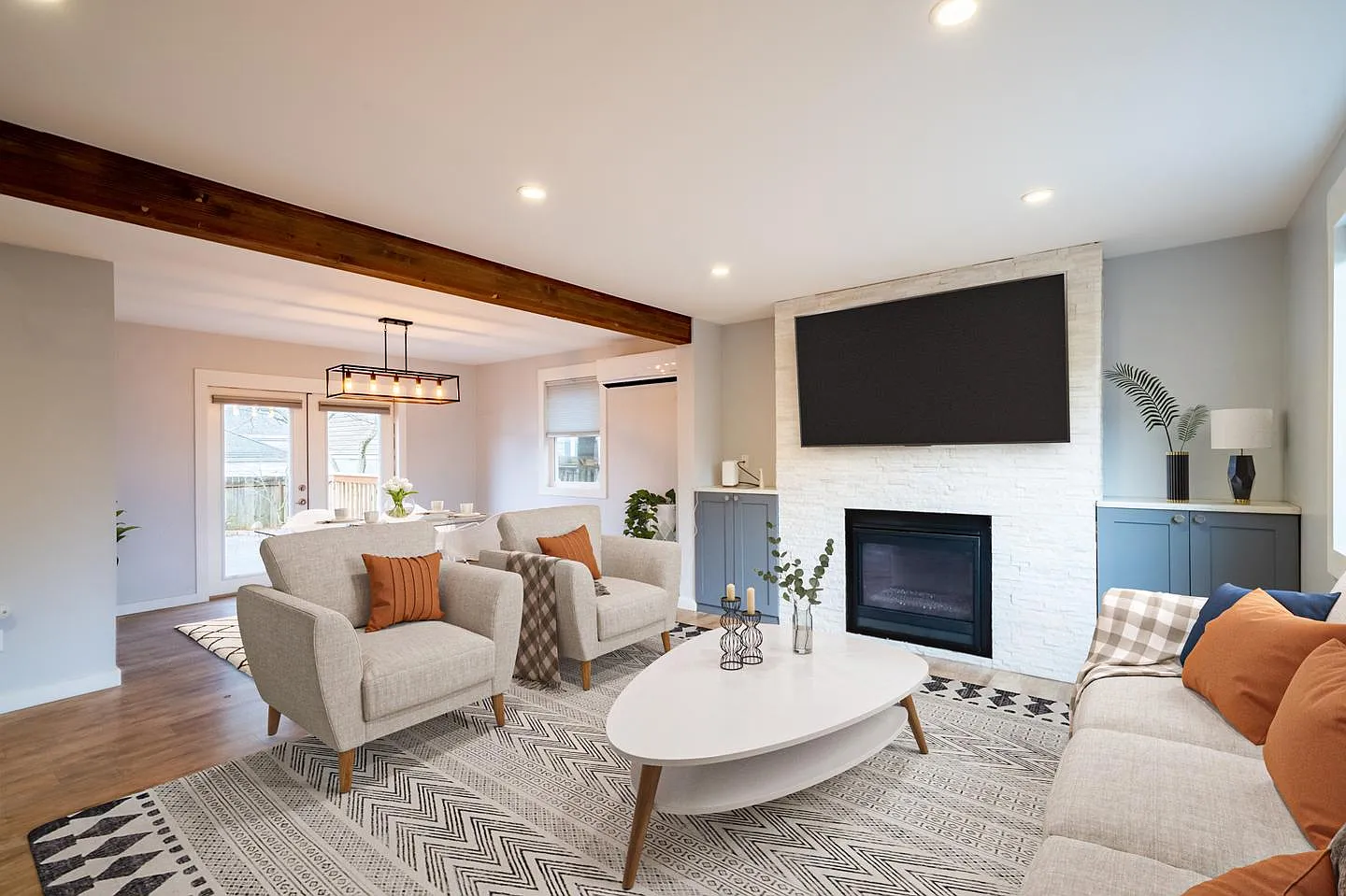 Fully remodeled Piedmont home by Woodlawn Park — Photo 1