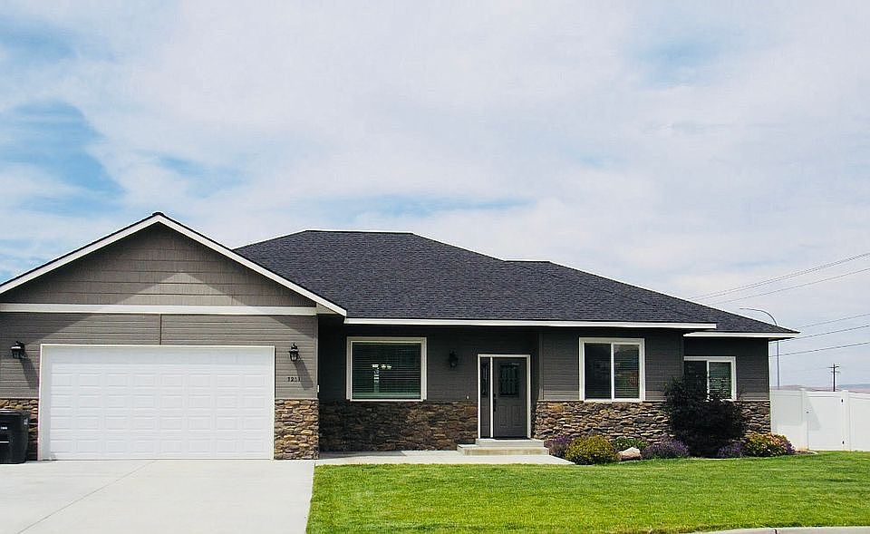 1st image of 7201 Crown Crest Ave