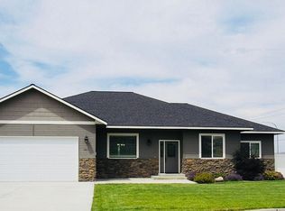 7201 Crown Crest Ave, Yakima, WA 98903