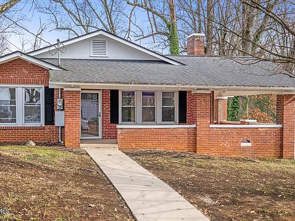 3rd image of 1023 Carolina Ave