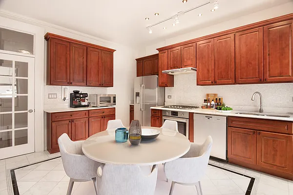 Rented by WAM Partners - William Moses Co. | media 3