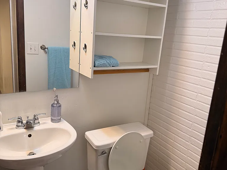 23 Amesbury St #23 — Photo 8